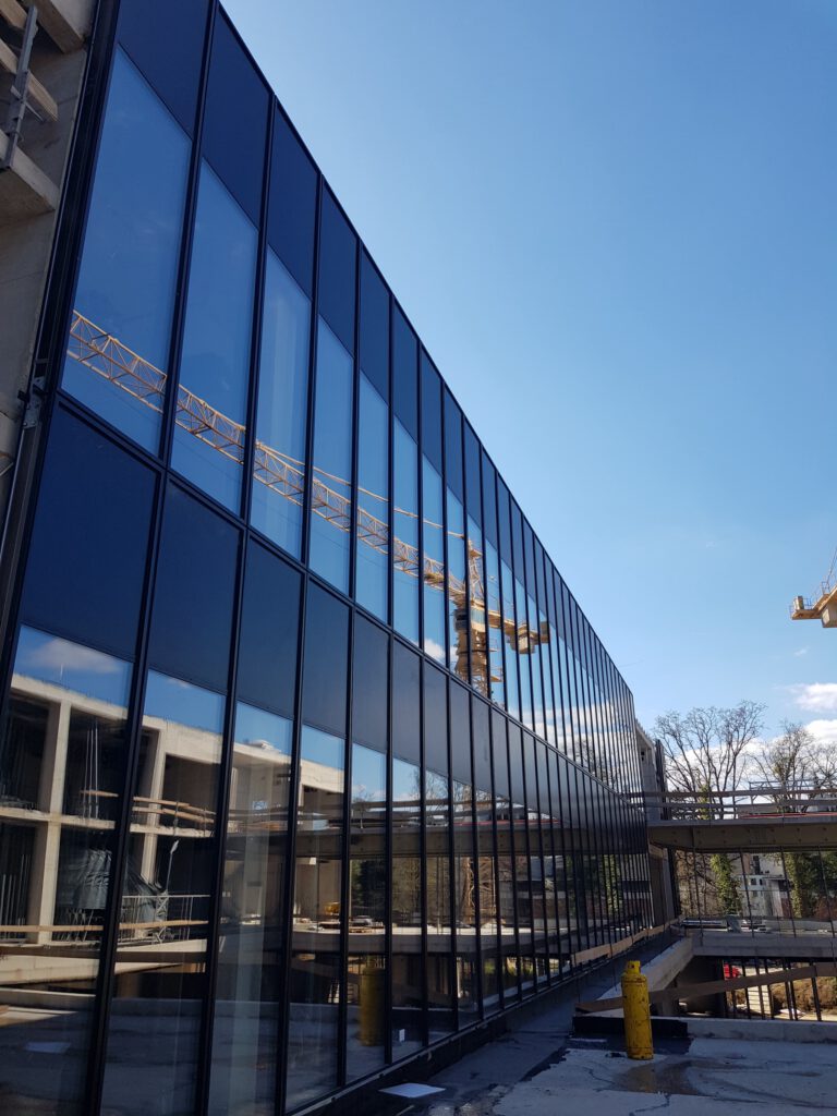 Institut Ruđer Bošković — aluminijska fasada, fotografija 1