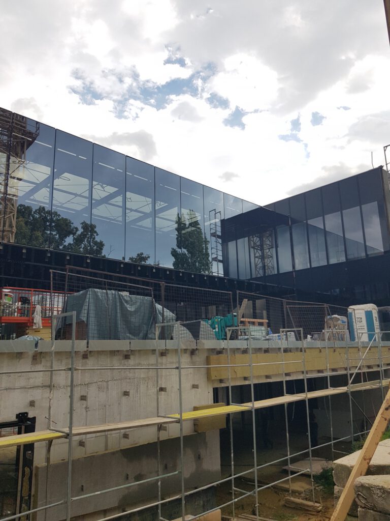 Institut Ruđer Bošković — aluminijska fasada, fotografija 2