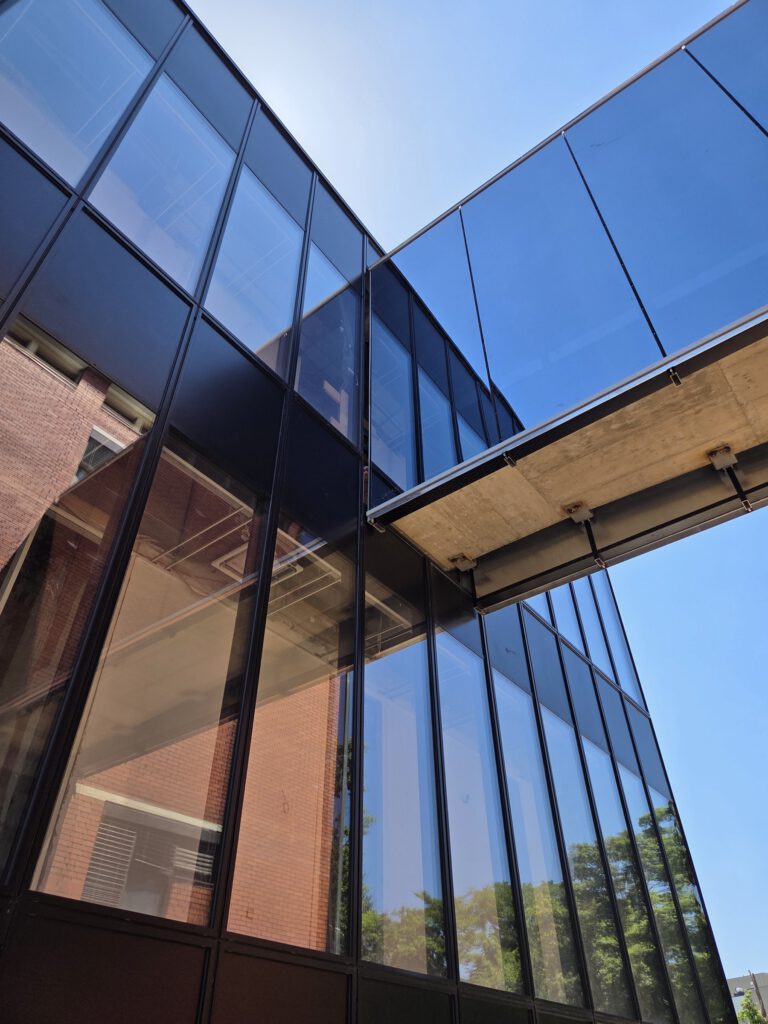 Institut Ruđer Bošković — aluminijska fasada, fotografija 7