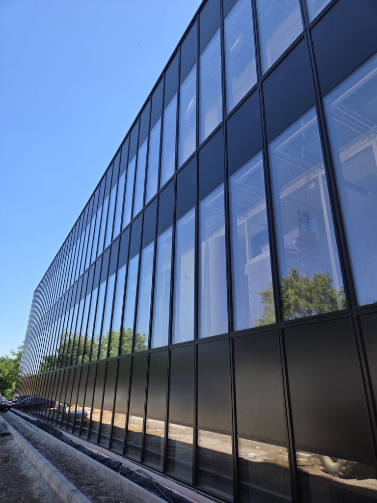 Institut Ruđer Bošković — aluminijska fasada, fotografija 8