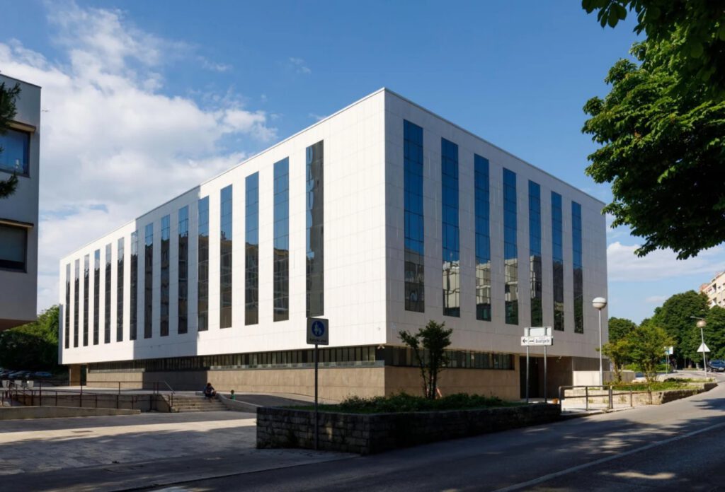 Općinski sud u Splitu — fasada, fotografija 2